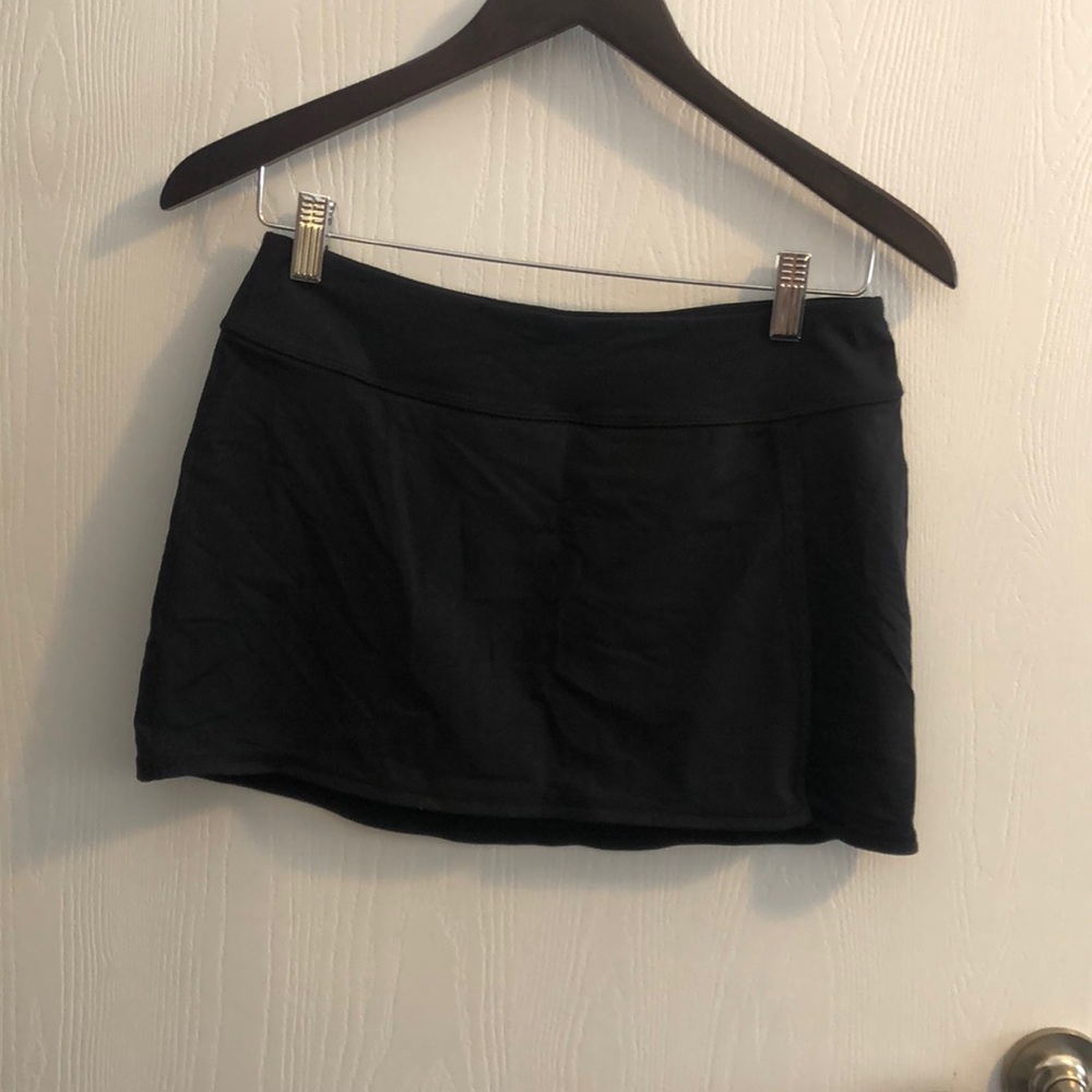 Gap athletica skirt